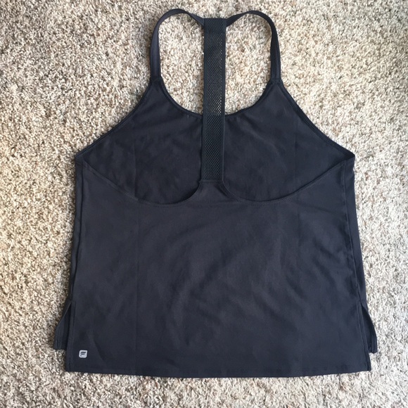 Workout top - Picture 2 of 4
